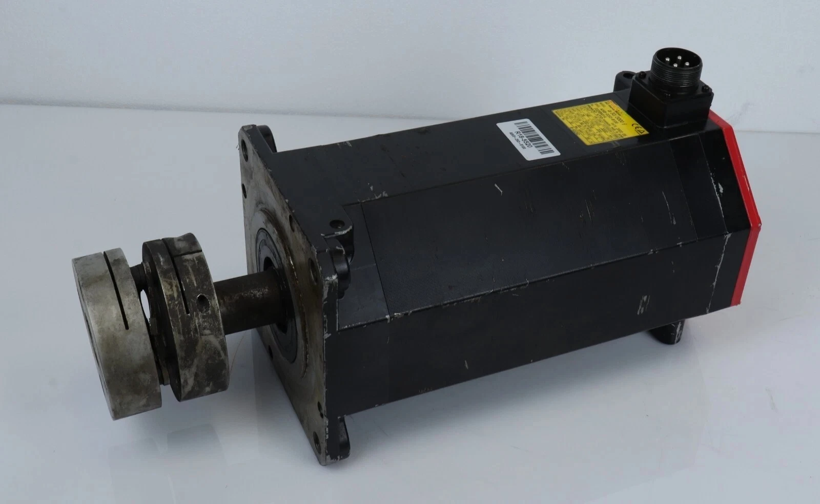 

Серводвигатель переменного тока FANUC A06B-0253-B100 б/у