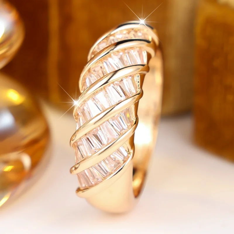 European and American Twisted Pattern Ladder Cubic Zirconia Ring, Light Luxury and Atmospheric Inlaid Wide Face Accessory