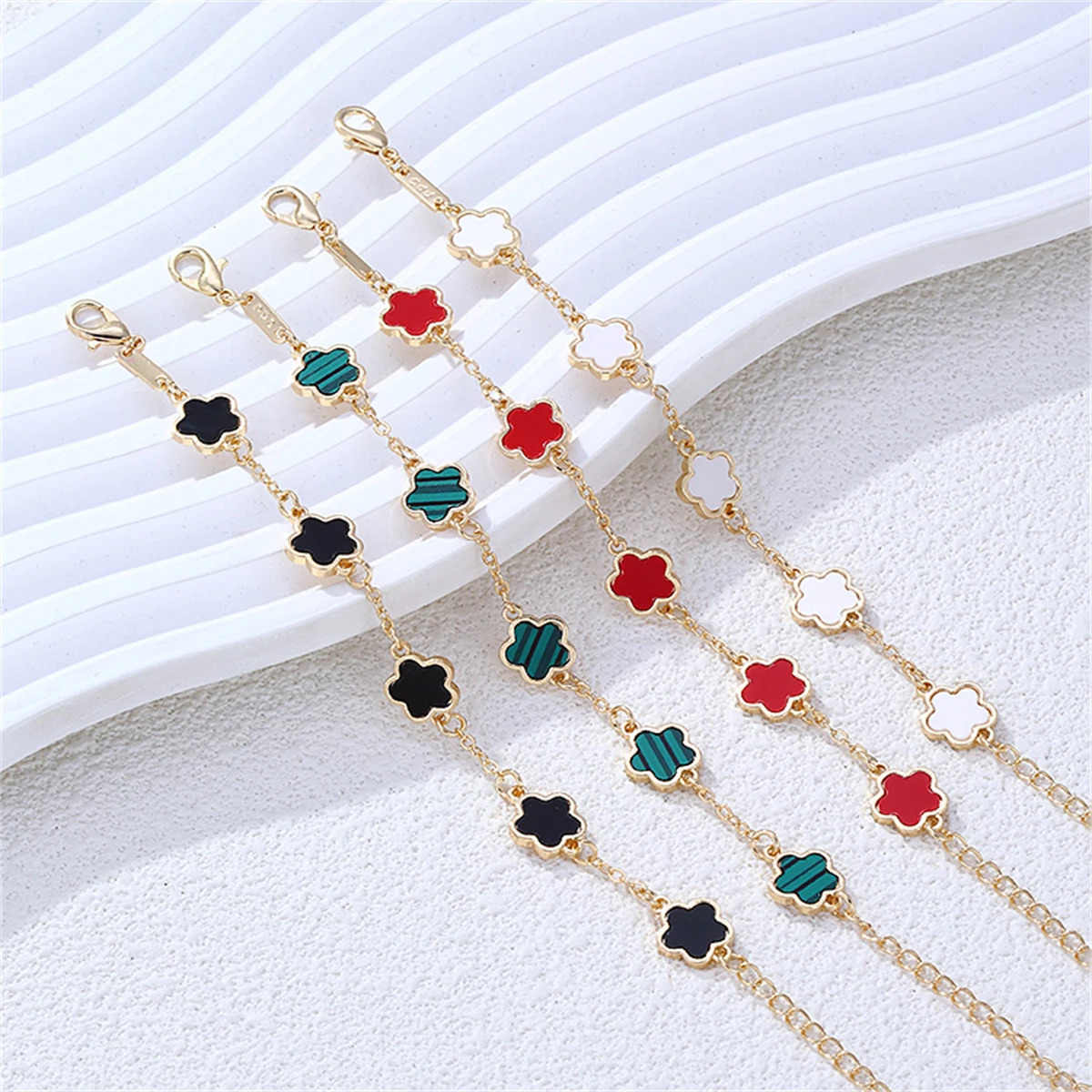 Hot Selling New Plant Clover Adjustable Bracelet for Women Gold Plated Single Sided Five Leaf Flower Charm Bracelet Jewelry Gift