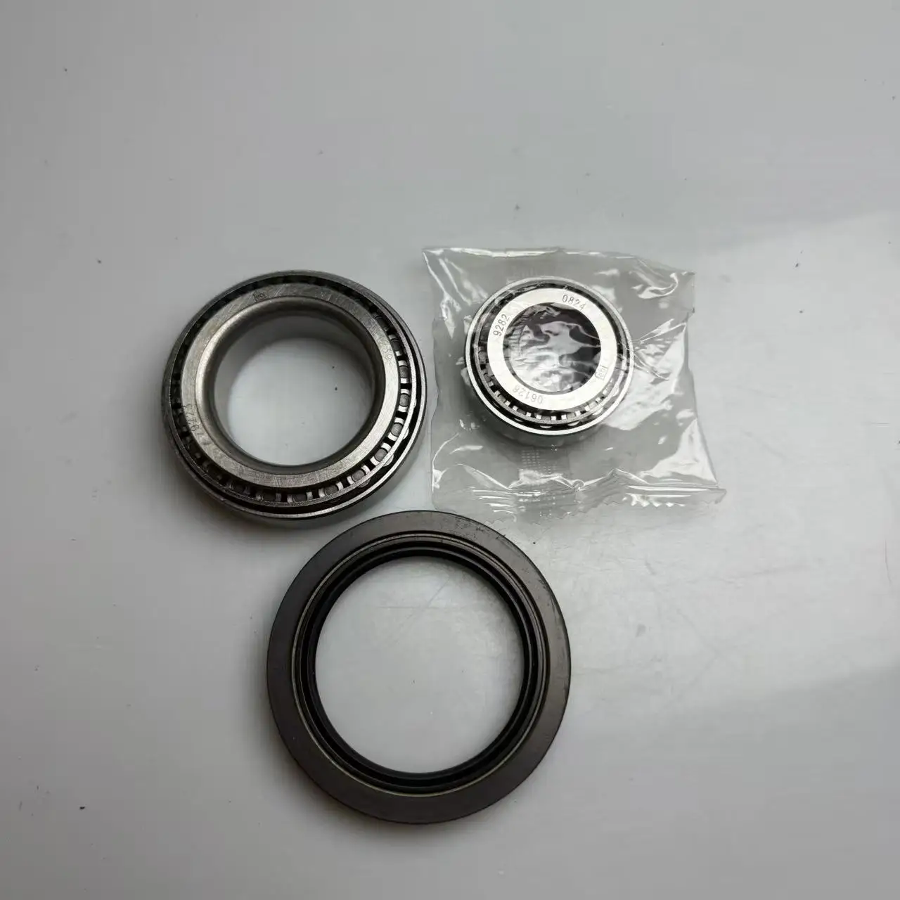 OEM 2303300325 FEBI Wheel Hub Bearing for Mercedes Benz W211 W219 W230 E300 CLS500 SL500