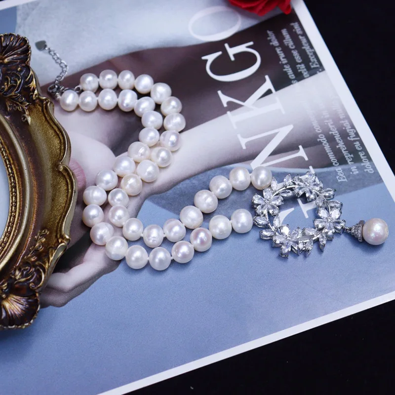 Flower Wreath Style Natural Freshwater Pearl Necklace 9-10mm Light Luxury Niche Matching Dress Can Be Paired with Any Dress Tren