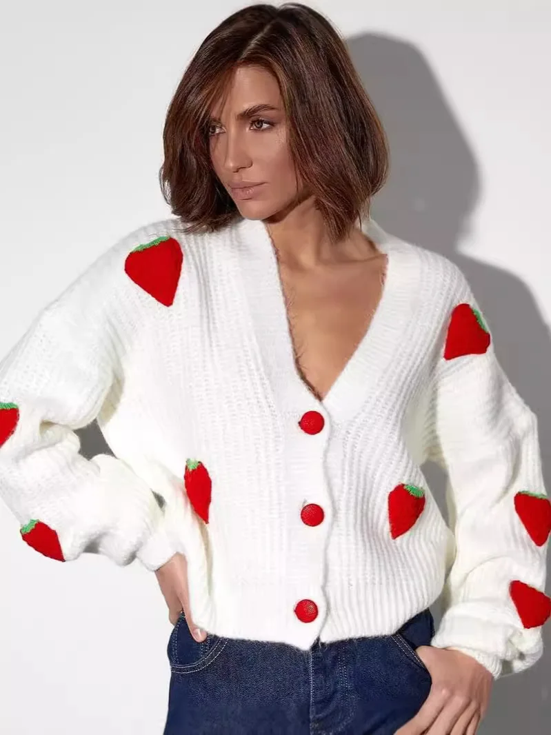 

Модный вязаный свитер с 3D вышивкой клубники, длинный све, обычная длина, полиэфирное волокно, цельный комплект для поездок на работу