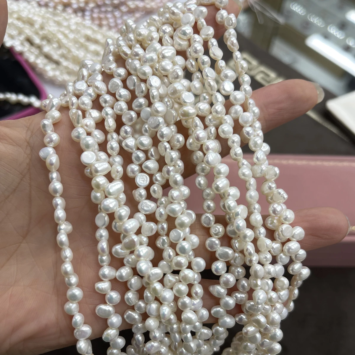 

4-5mm Three-Seven Holes Natural Freshwater Pearl Beads Make DIY Handmade Jewelry Making Necklace Accessory Factory Wholesale