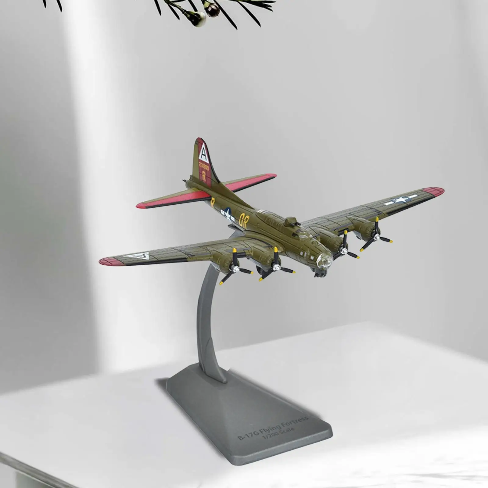 Alloy 1/200 B 17 Fighter Diecast Model Gift Desktop Decoration Retro Plane Model with Display Stand for Bar Home Shelf