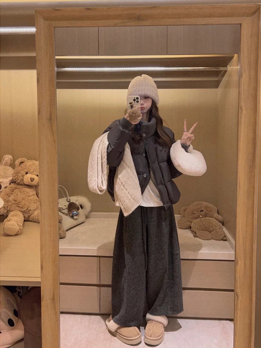 Kurtka puchowa Yukiss z dzianiny, stójka, ocieplana, biała, 90% puchu, długa, swobodna, lekka, jesienno-zimowa...