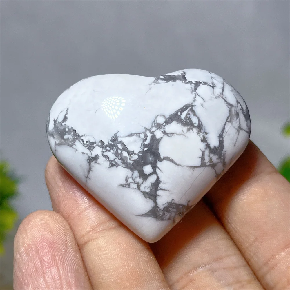 Howlite Srone Quartz Carving Crystal Natural Heart Mineral Reiki Energy Gemstone Decoration Healing Gemstone Mineral