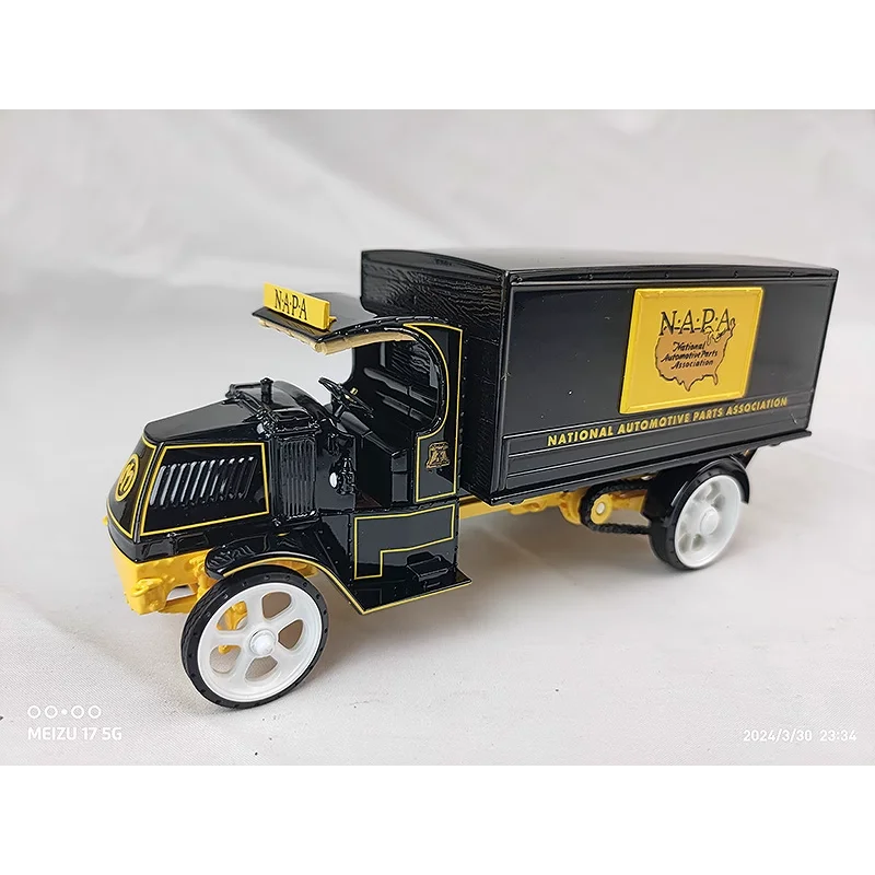 

Diecast First Gear 1:34 Scale Mack AC Chain-drive Dry Goods Van Alloy Car Model Collectible Toy Gift Souvenir Display Ornament