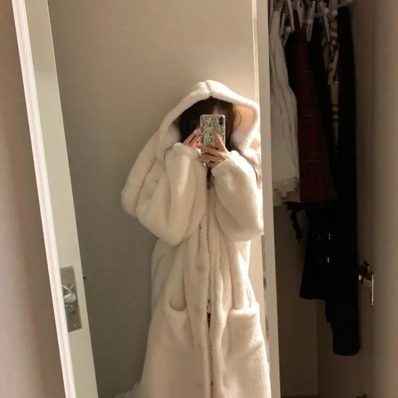 

Cartoon Girl Robe Winter Kawaii Hooded Pajamas Coral Fleece Thicken Student Sleepwear Sweet Cute Keep Warm Bathrobe Homewear
