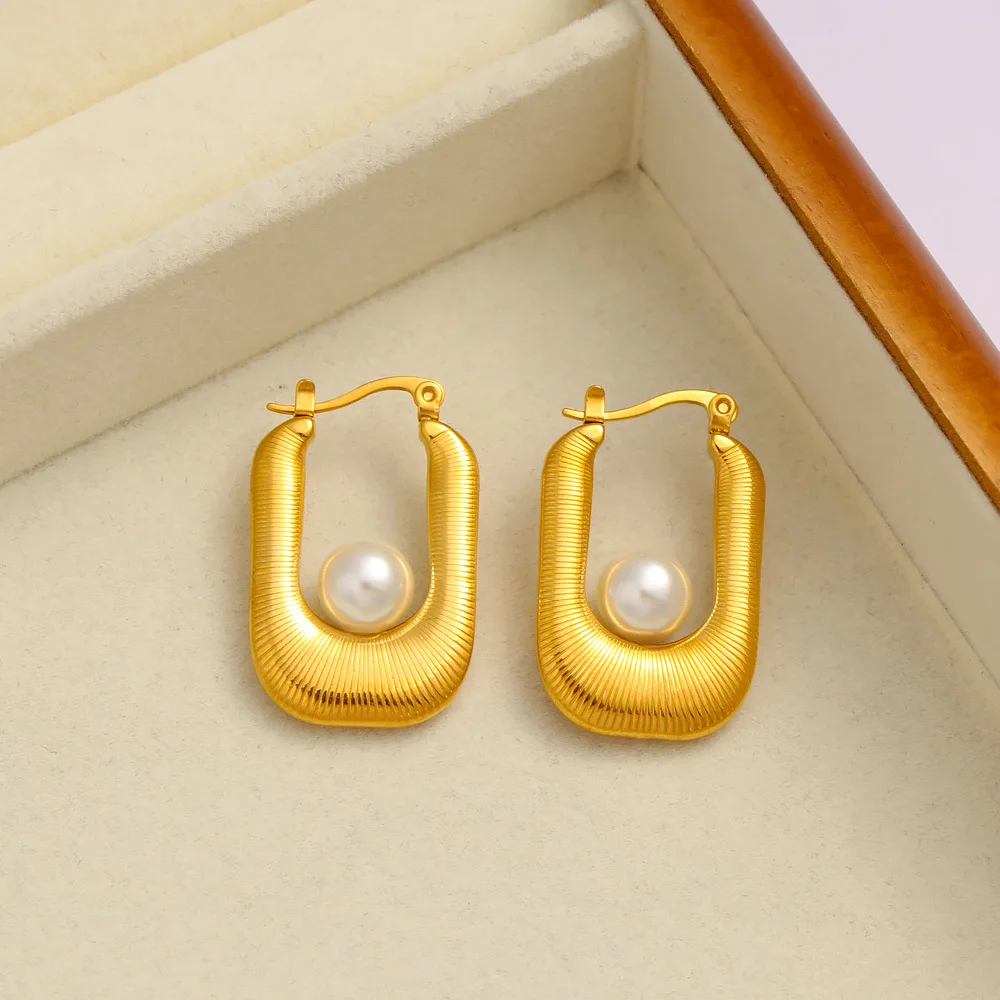 DIY accessories Fashionable and simple INS Internet celebrity same earrings stainless steel 18K gold plastic pearl earrings retr