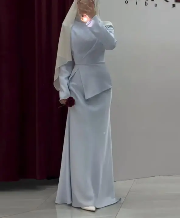 

Women's Dress French Elegant Temperament Style Solid Color Round Neck Cinched Waist Irregular Design Long Sleeved Banquet Dress