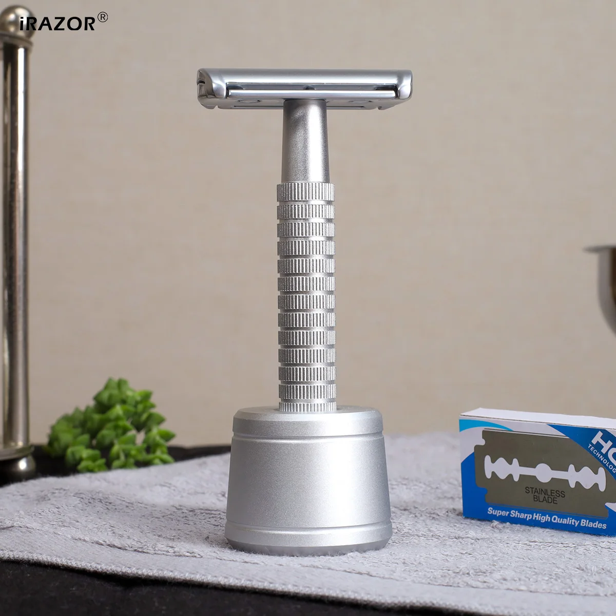 

Классическая безопасная бритва iRAZOR с двойной кромкой для мужчин с 10-лезвийками для влажного бритья, ручной парикмахерский инструмент для ухода за волосами с подставкой-держателем