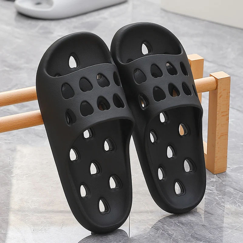 

New Men Bathroom House Slippers Quick-Drying Shower Slipper Soft EVA Light Women Slides Concise Beach Sandals Summer Flip Flops