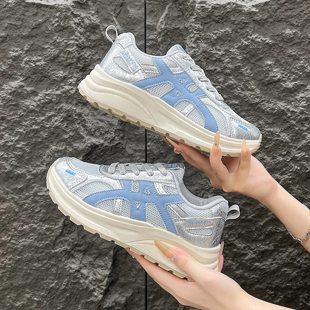 ربيع الخريف جلد ناعم شبكة أحذية رياضية نسائية عادية سميكة القاع المألوف خفيفة الوزن زيادة الارتفاع الأحذية