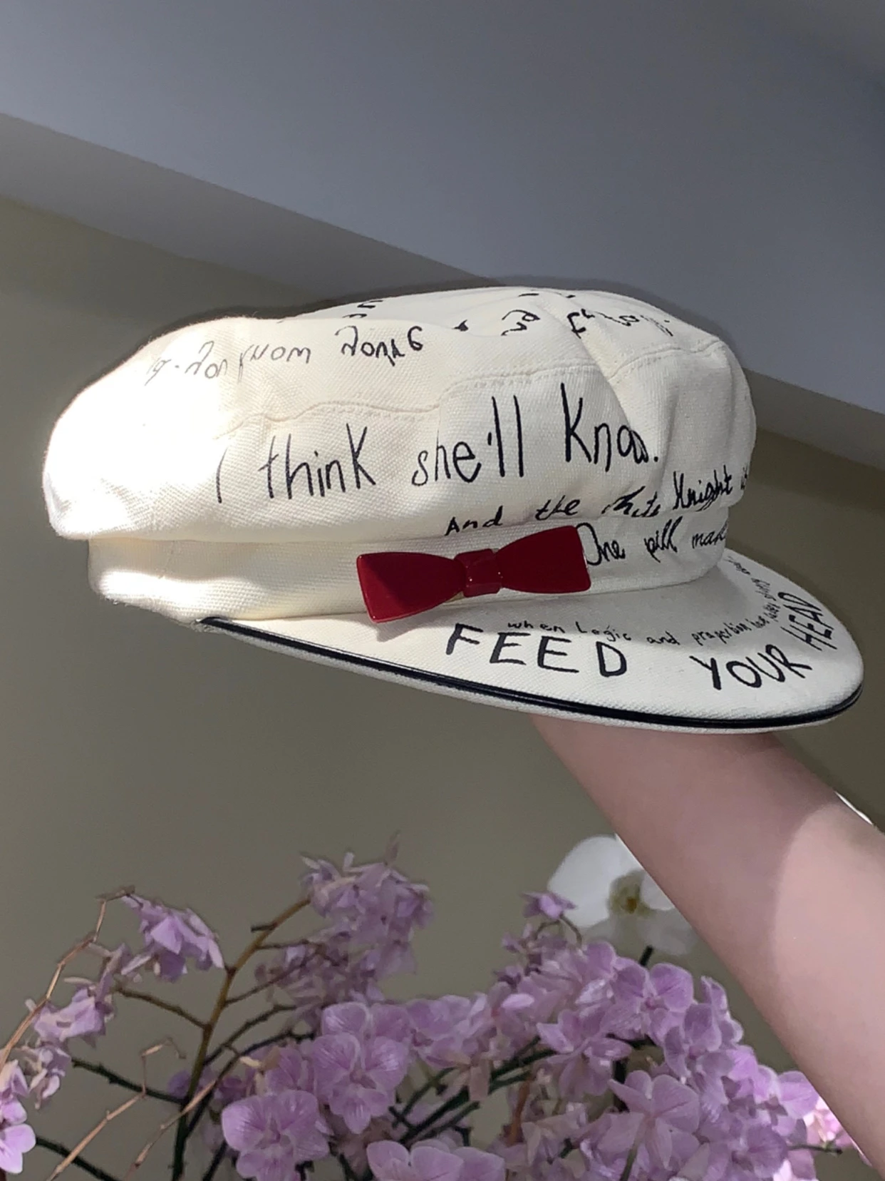 Punk Sweetheart Y2K Print Bowler Hat Graffiti Letter Grunge Aesthetic Bow Bucket Hat for Women Fashion Caps