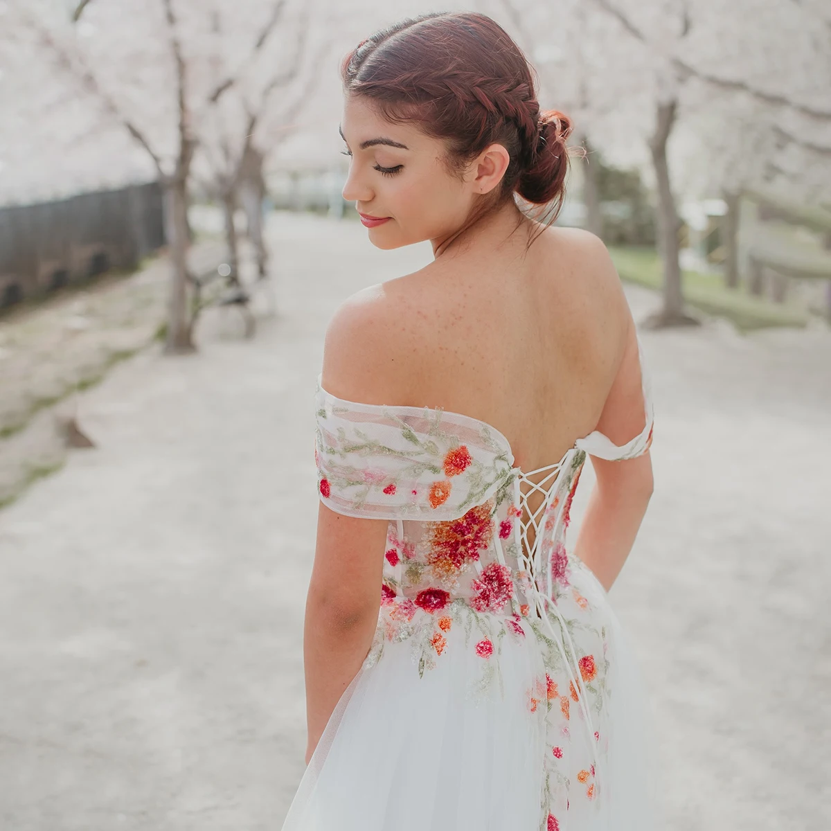 Colorful Floral Sequined Luxury Unique High Slit Wedding Dress Customized Off Shoulder Self Tie Closure Corset Tulle Bridal Gown