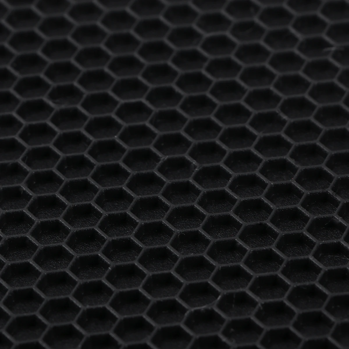 

Black Silicone Placemat Anti-Slip Heat Resistant Table Mat For Kitchen Dining Washable Insulated Dish Protector Round