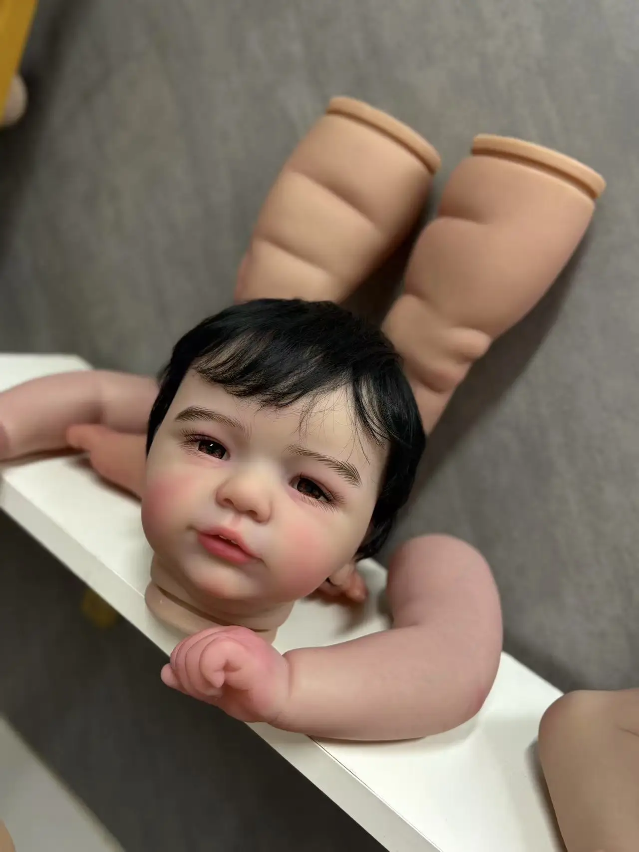 

FBBD индивидуальная ограниченная поставка 28 дюймов Reborn Baby Vito с ручными укорененными волосами DIY часть с тканевым корпусом Рождественский подарок