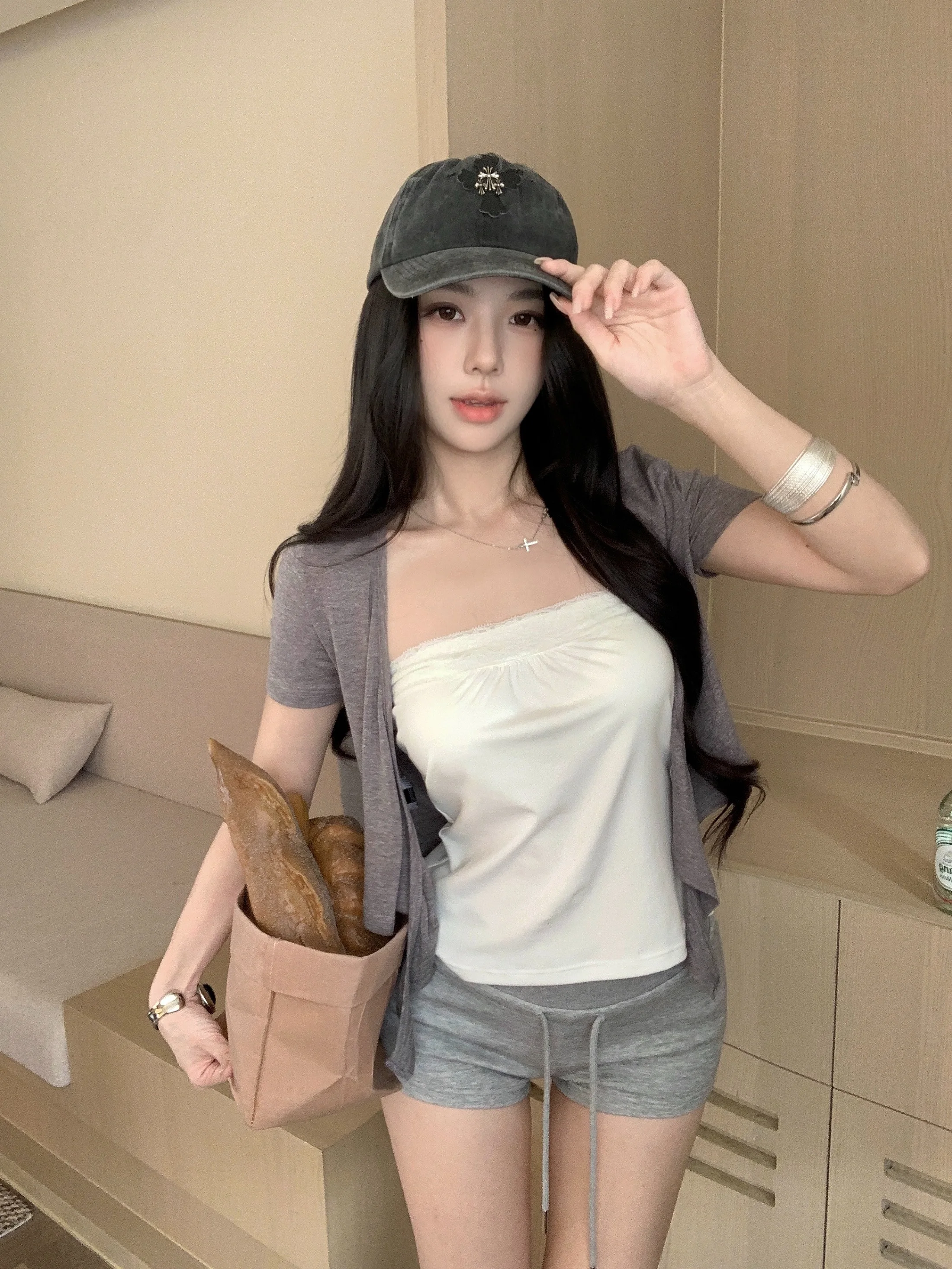 

Ladies Casual Style Short Sleeve Open Cardigan Coat Inner Slim Vest Three Piece Set High Waist Short Pants Summer Fashion