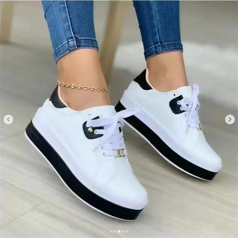 Women Panda Color Sneakers New Woman Fashion Lace Up Vulcanized Shoes Casual Solid Color Tennis Platform Ladies Loafers