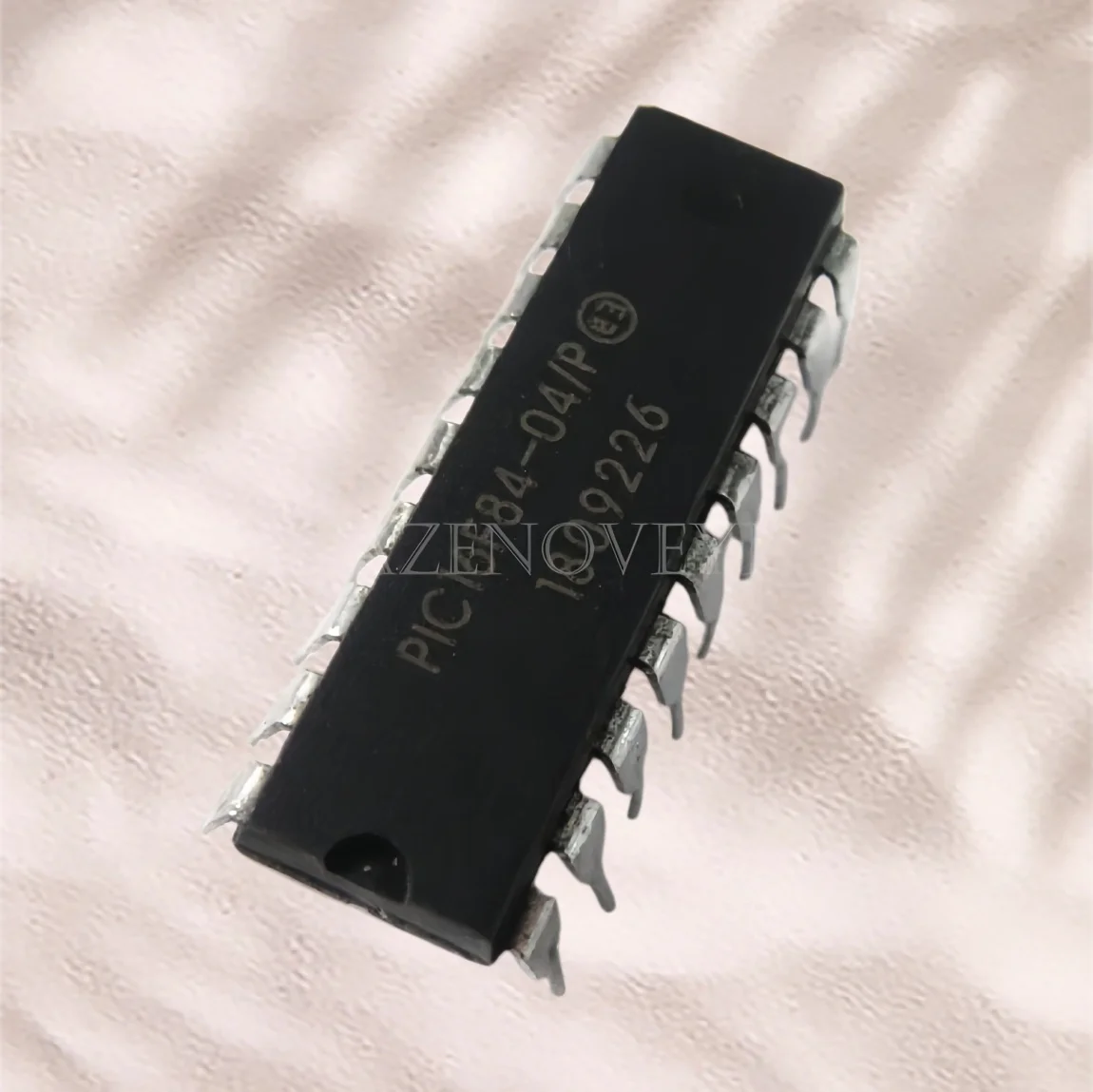 5個入り-pic16f84-04-p-pic16f84-10-p-pic16f84a-04-p-pic16f84a-04i-p-pic16f84a-pic16f84a-20-p-pic16f84a-pic16f88-i-p-pic16f88-dip-18