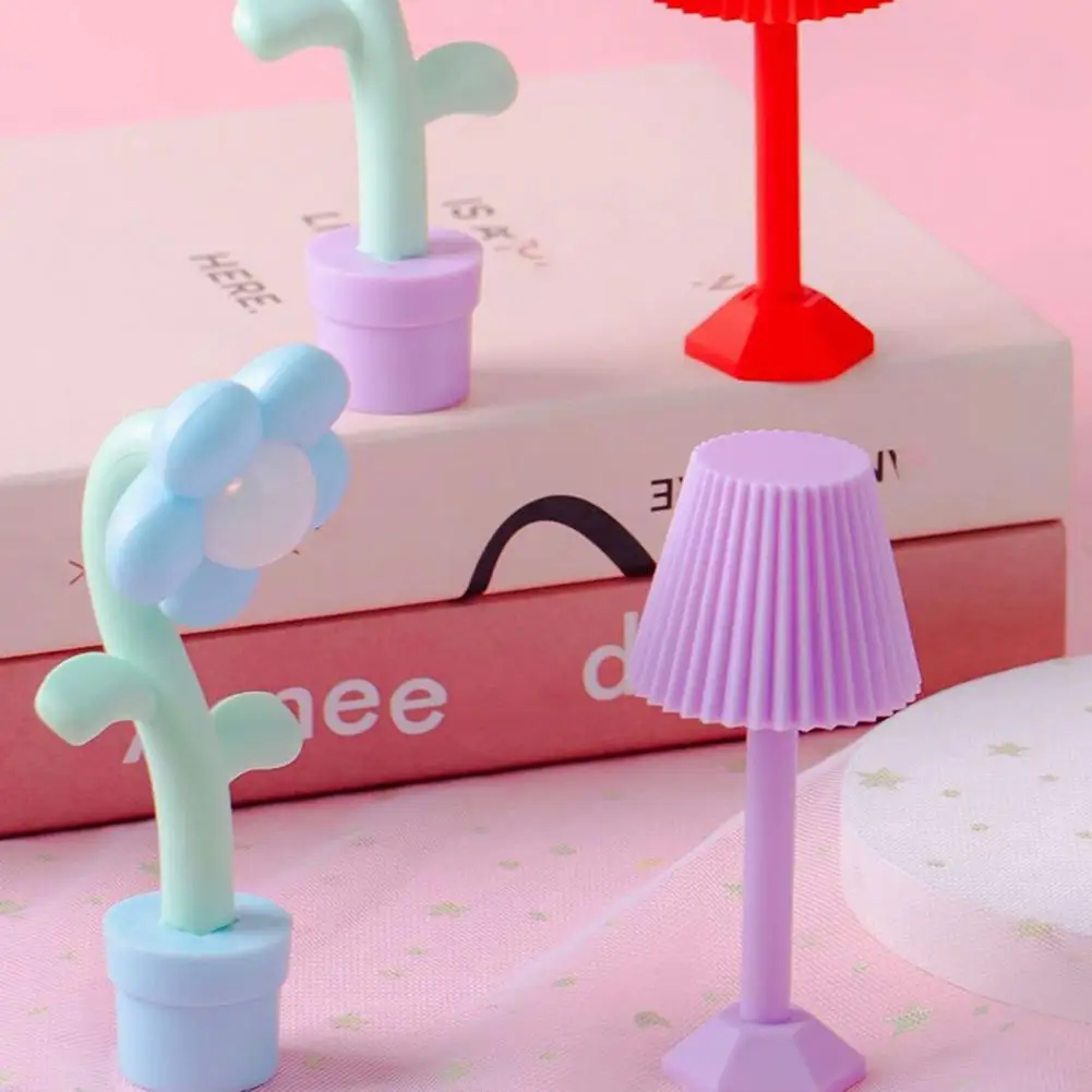 Mini Flower Night Lamp Cute Decorative Table Lamp Mini LED Desk Bedside Tulip Light For Bedroom Desktop Miniature Landscapes