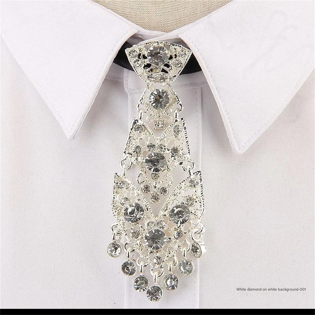 شخصية عصرية عصرية للجنسين على الطراز الكوري لحفلات الكوكتيل وحفلات الزفاف وربطة عنق صغيرة من الماس المعدني