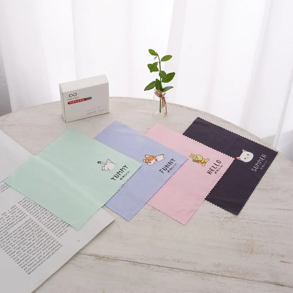 4 pcs Cartoon Pattern Microfiber Lens Cloth Wipes Cleaning Cloth Cleaner