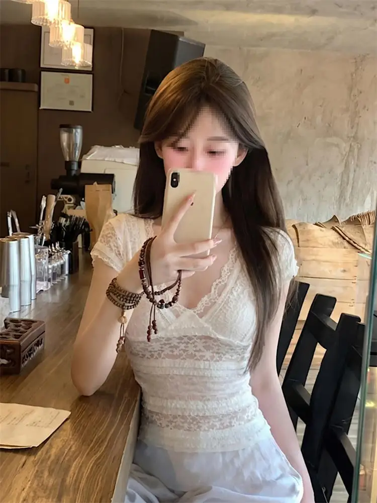 

White V-Neck Lace Short Sleeve T-Shirt Women's Slimming Design Summer Pure Desire Short Top Korean Style Hollow out Embroidery
