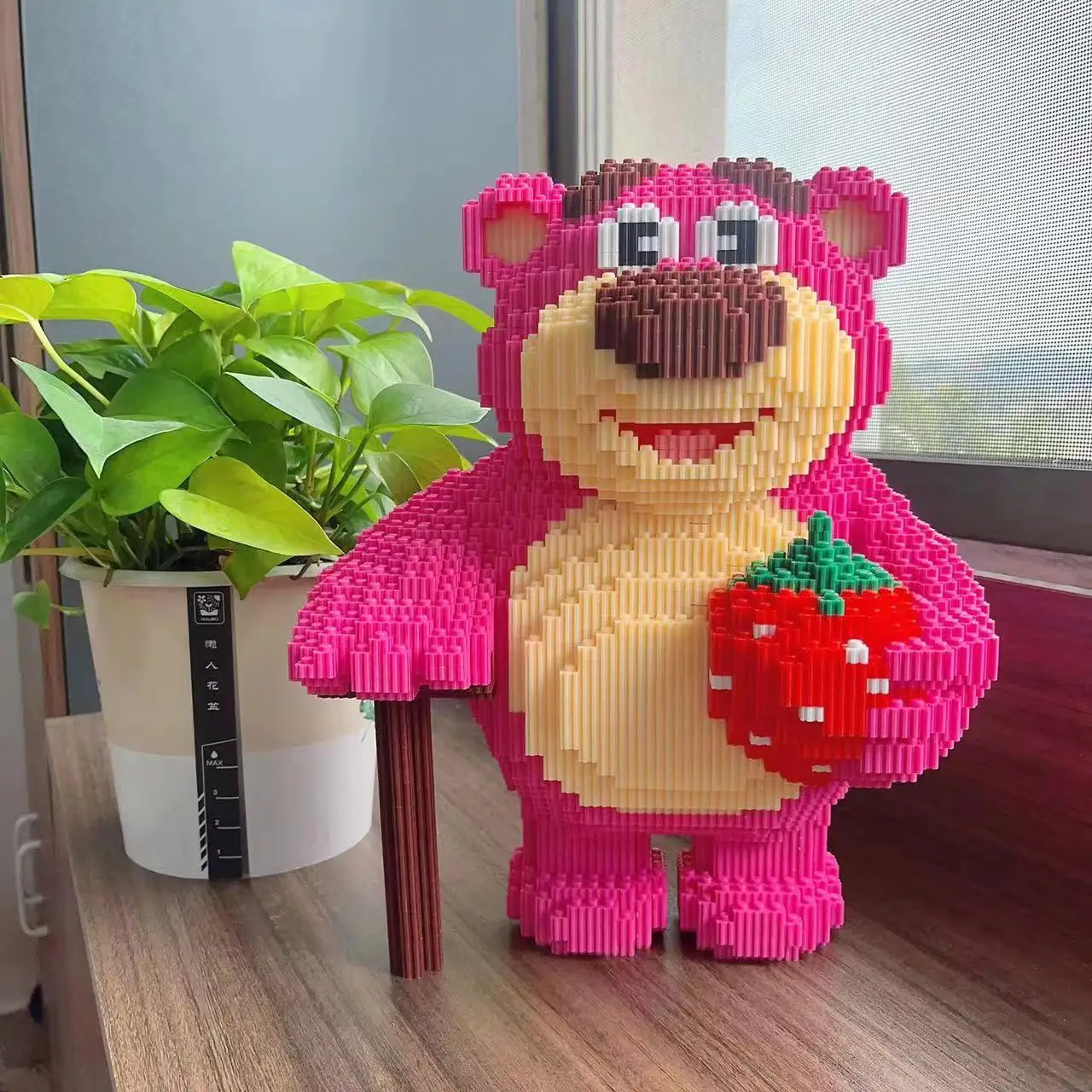 30CM 초대형 딸기 곰 블록 조립 장난감 작은 입자 Lotso 소녀 학생 축제 선물 소년 퍼즐 블록