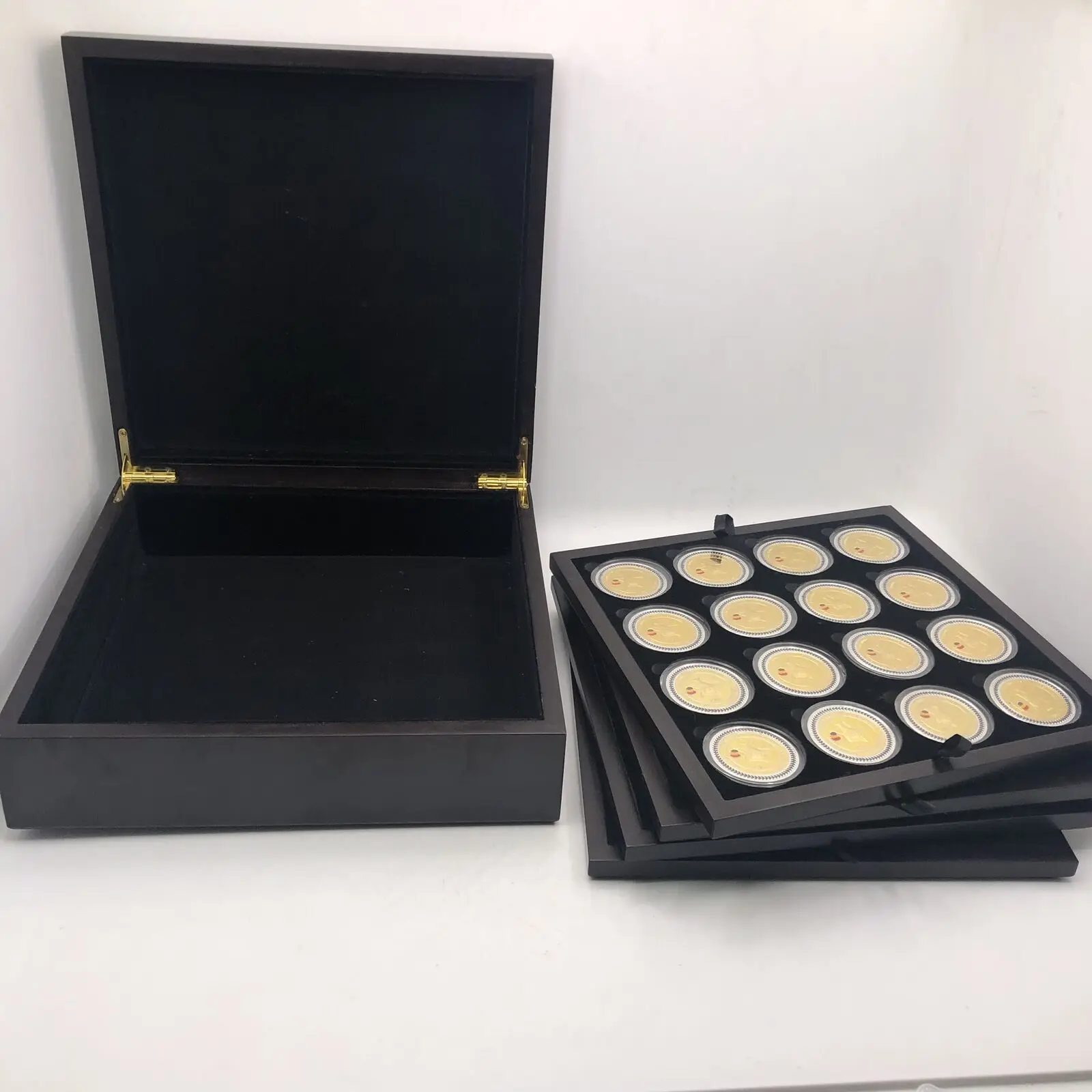 

64 pcs Zimbabwe Gold Plated Coin 2008 Metal Commemorative Challenge Coin In Box Collection Gift