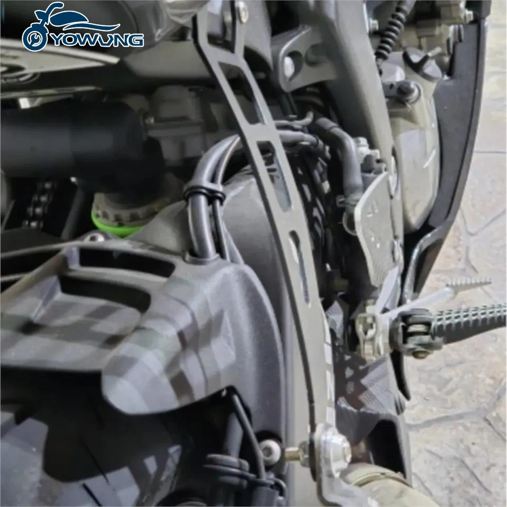 

Motorcycle Accessories For KAWASAKI NINJA ZX6R ZX-6R 40th ZX636 ZX10R ZX-10R Exhaust Hanger Bracket Muffler Exhaust Hanger Holde