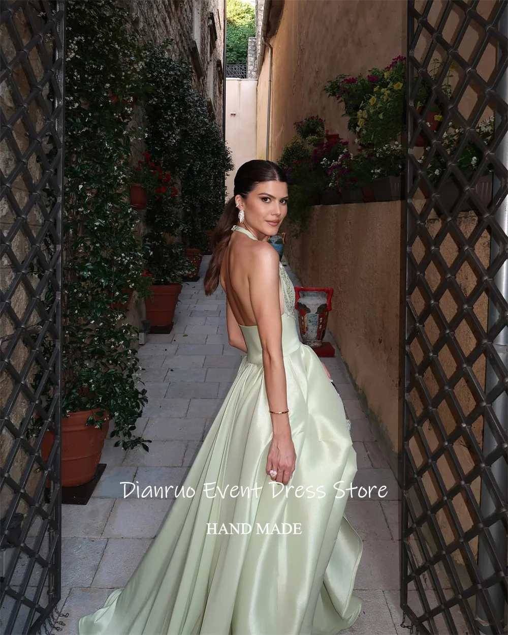 فستان سهرة Dianruo برقبة على شكل V عميق بدون أكمام من الساتان بفتحة جانبية من فيستدوس فيردي مينتا فساتين حفلات رشيقة بلينغ مخصصة
