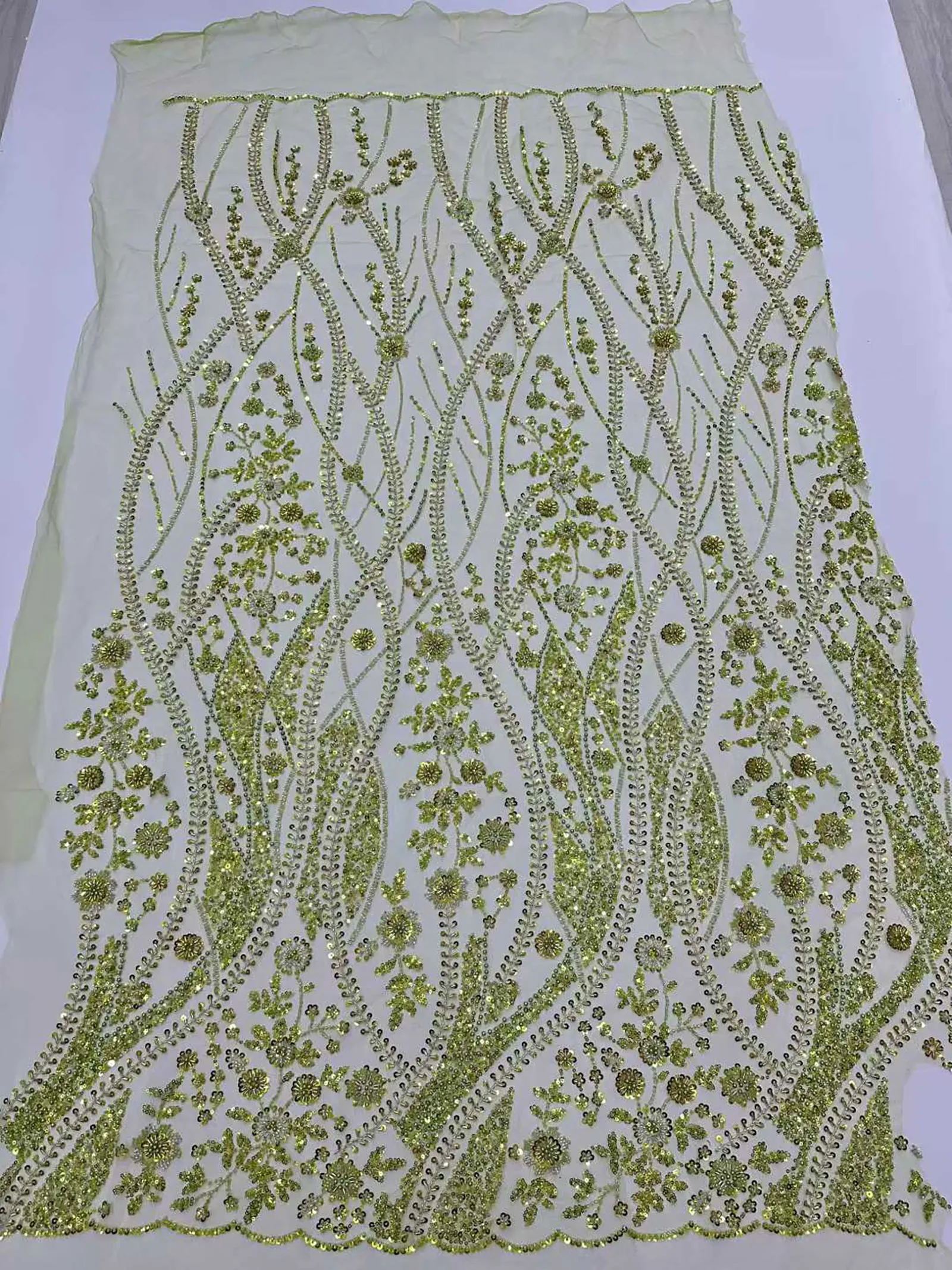 2026 Neues Design Afrikanischer Perlen-Spitzenstoff Hochwertige Französische Pailletten-Spitze Lila Nigerianischer Party-Hochzeitskleid-Stoff zum Nähen – Detail 27