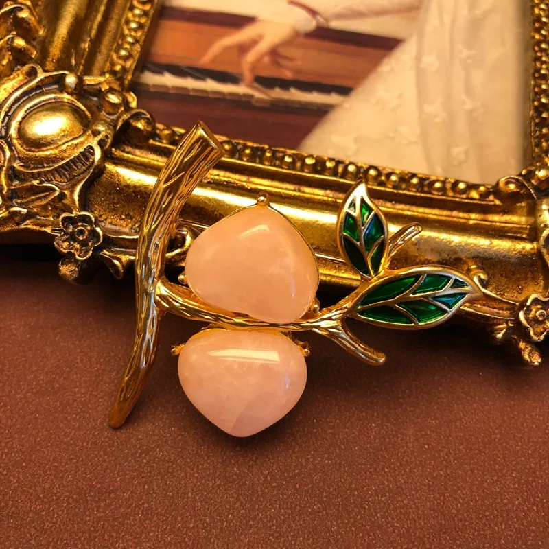 Peach fruit brooch niche design brooch fashion corsage clothing accessories  funny pin