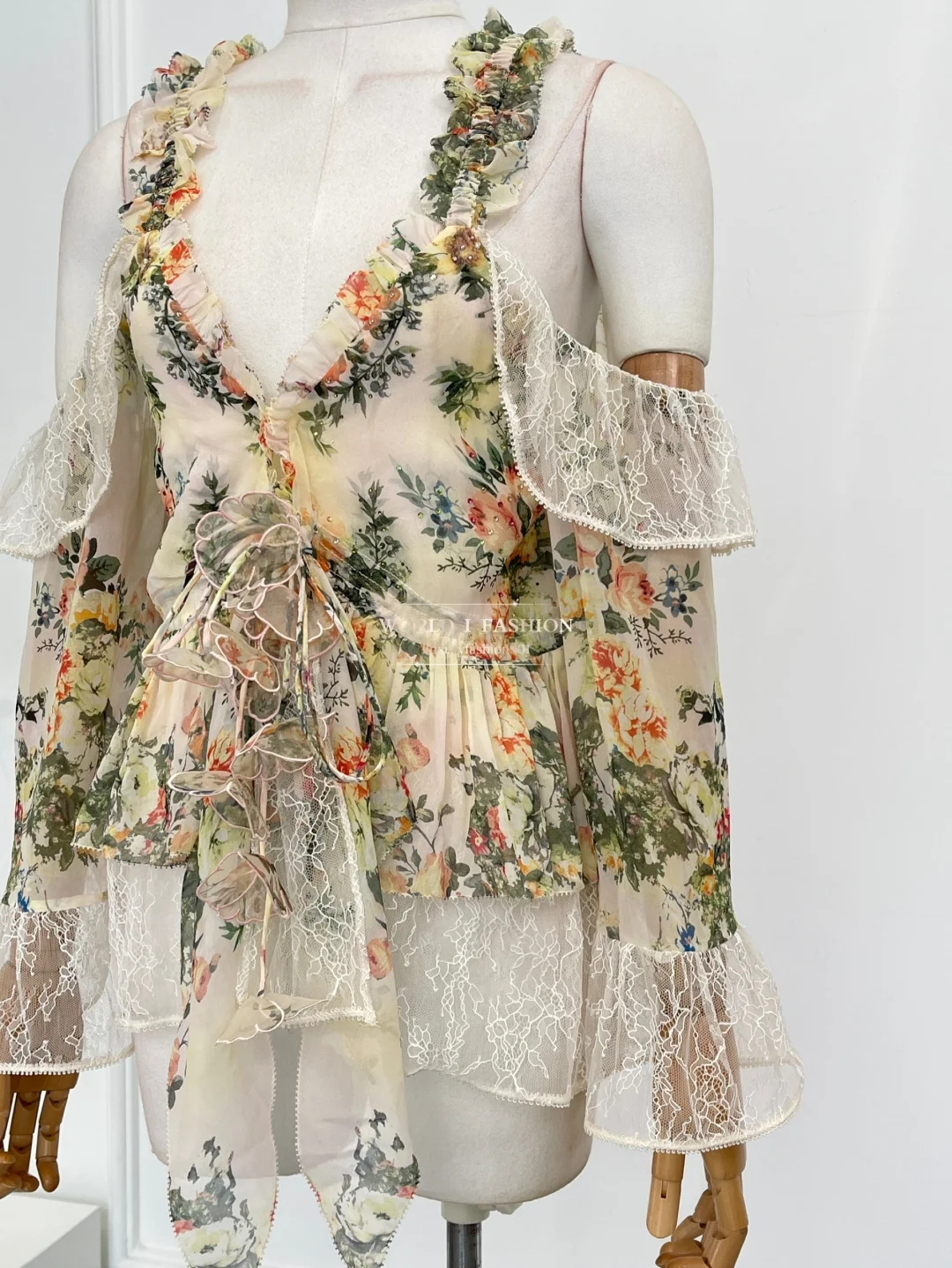 

Green Beige Floral Print Sleeveless Blouse Tops 2025 New Design