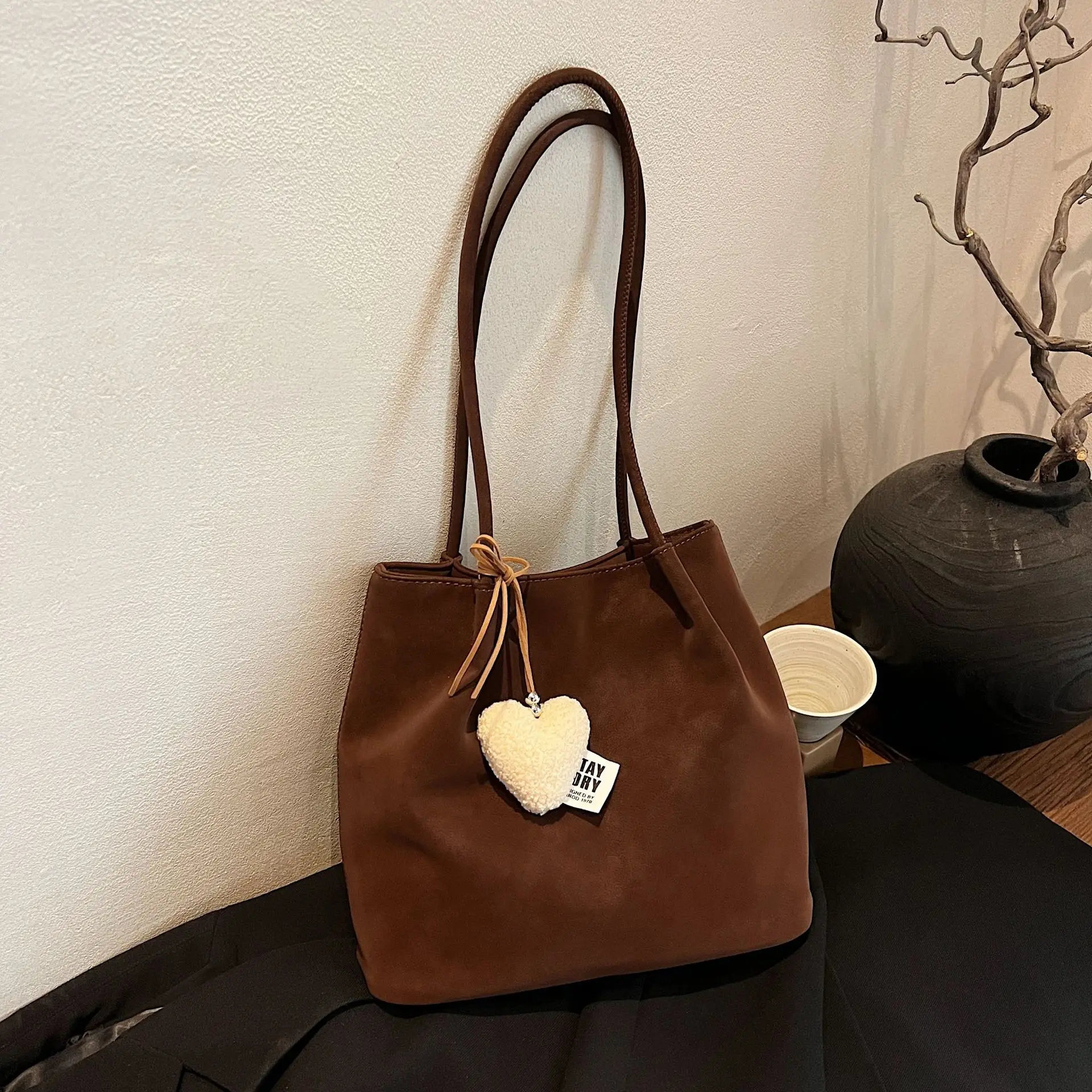 

Simple Suede Hasp Solid Color Shoulder Bags Sewing Thread 2025 New Fashion Tote Bags Large Capacity Soft Women's Handbags