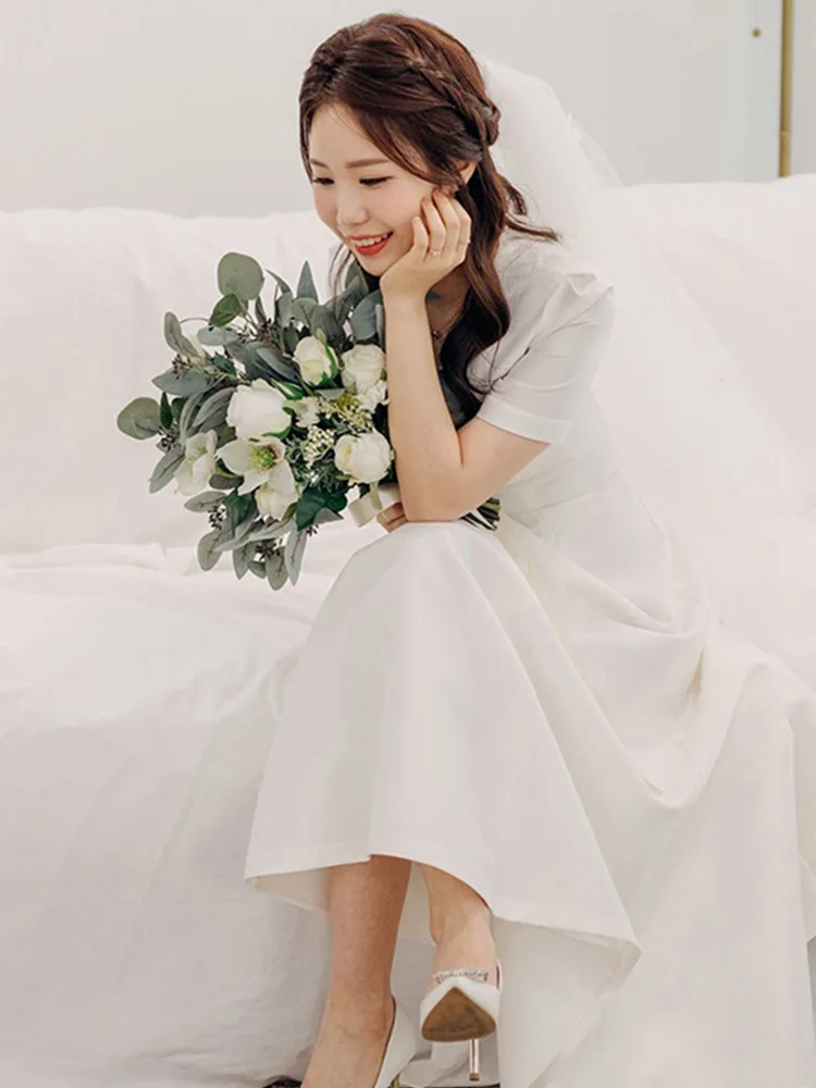 Korean Style Satin Wedding Dress Women V-Neck Short Sleeves Temperament Mid Long Bride Dresses Simple Elegant A-line Formal Gown