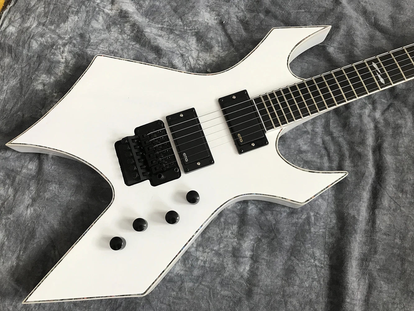 In stock B.O.C.RICH White color edge binding  electric guitar, active pickup, need more pictures Contact seller, fast shipping,