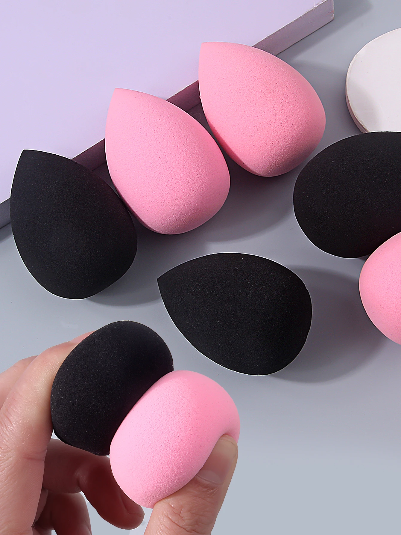 6 قطع فائقة النعومة، تورم عند مكشوفة الماء، بيضة إسفنجية للمكياج، أداة مكياج الوجه المحمولة جافة ورطبة مزدوجة الأغراض