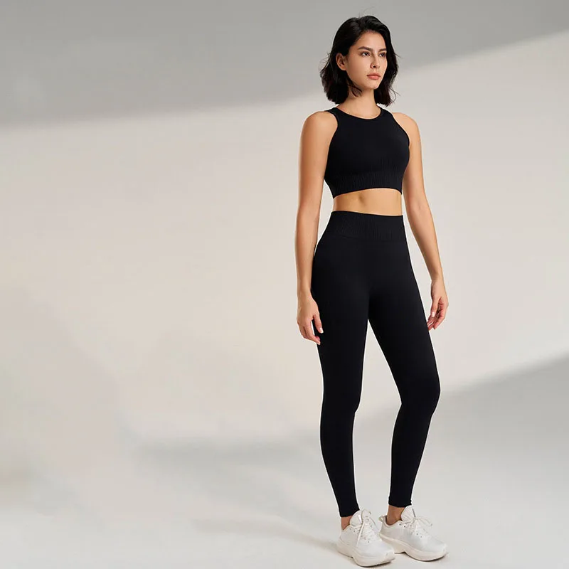 Damessport, fitness, hardlooptop, legging, afslankende yogaset