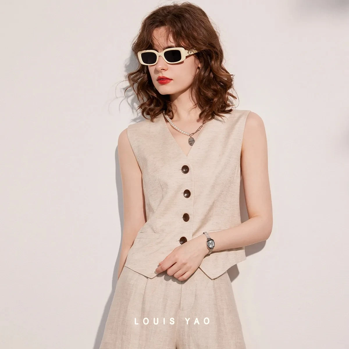 LOUIS YAO V-neck Women's Vest 2026 Linen Sleeveless Vest Summer Commuting Casual Contrasting Buckle Design Suit Vest for Women