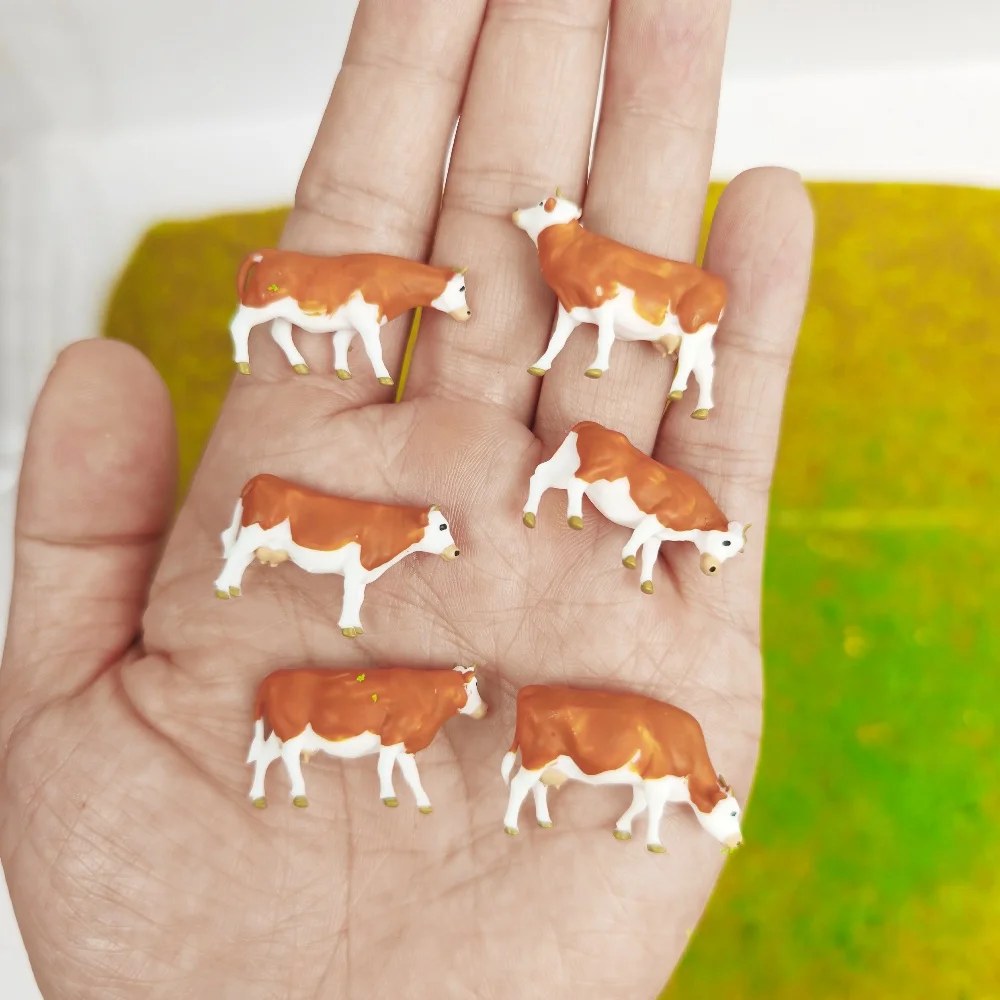 Miniature Cows Model 1/87 HO Scale Farm Animal Figurines for Diorama Scenery Model Railway Layout Sandtable 3PCS Random