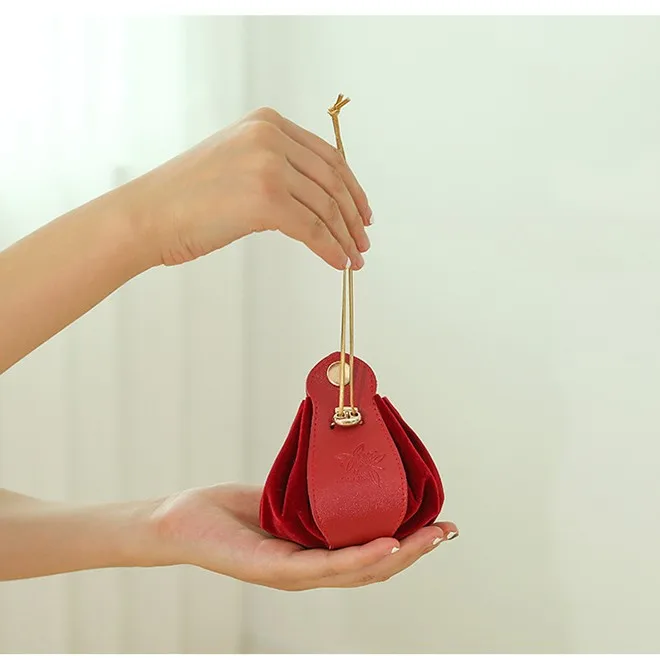 5/10/20pcs Distribute Leather Green Gift Bags Wedding Favour Bag for Guest Mini Handbag Candy Packaging Box Party Decor view 5