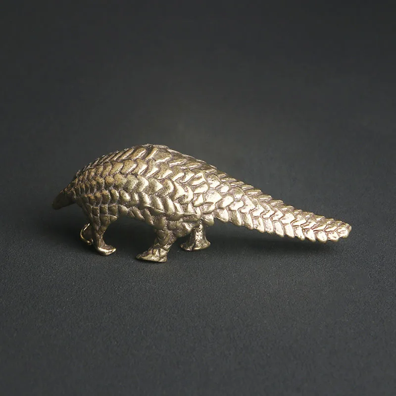 Brass pangolin tabletop, rich Jia world tea favorite, copper sculpture collection figurine  living room decoration