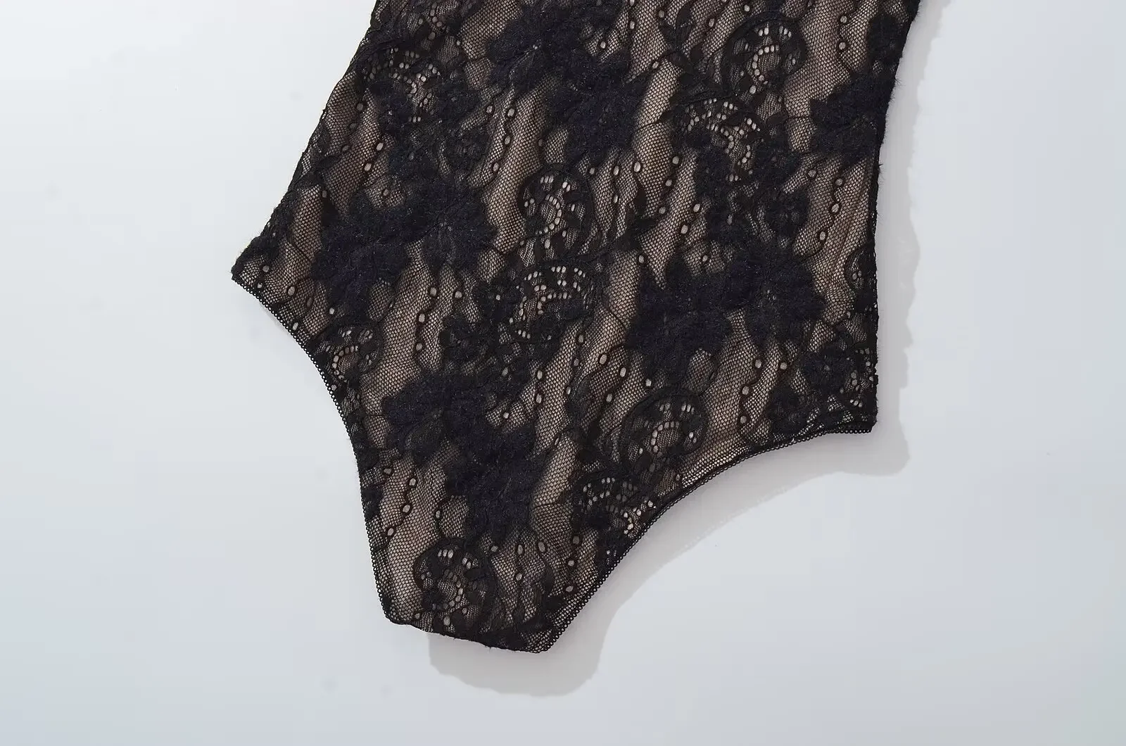 Sexy, durchsichtiger Spitzen-Bodysuit mit Futter, rückenfreier Spaghetti-Träger-Body, eng anliegender, kurzer Jumpsuit, figurbetonte Romper- und Playsuit-Modelle für Damen. – Detail 31