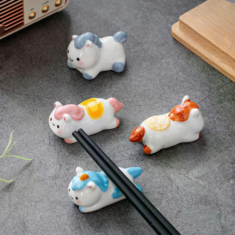 Милая-керамическая-подставка-для-палочек-для-еды-с-лошадью-и-держателями-подставка-для-ложки-вилки-ножа-органайзер-для-столовых-приборов-украшения-для-года-лошади-декор-стола