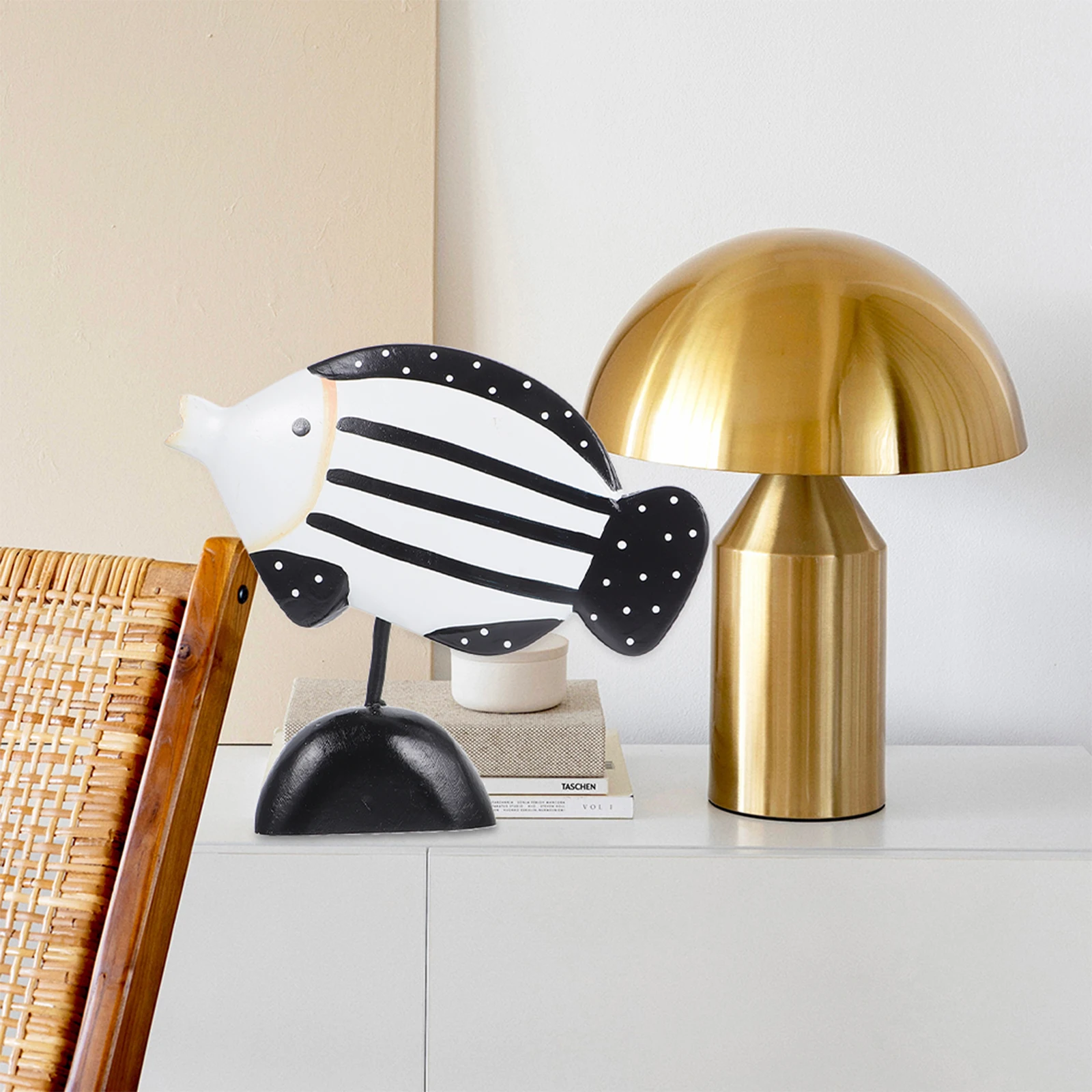 

2Pcs Wood Fish Decoration Sturdy Crafted Home Office Balcony Tabletop Adornment Clear Color Fade Resistant Lovely Statue