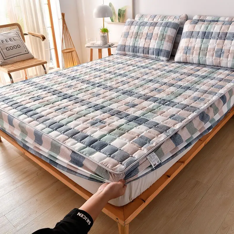 Breathable Thickened Quilted Mattress Cover King Size Fitted Sheet Soft Protective Bed Mattress Protector