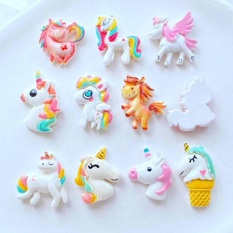 Mini unicornio de dibujos animados mezclados, cabujones de resina de espalda plana, collar, colgante, llavero, dijes, decoración DIY, nuevo, 10