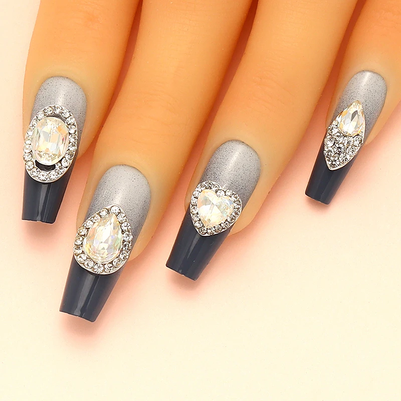 Mélange de 32 pièces de bijoux pour ongles avec strass K9, breloque en pierre précieuse en cristal éblouissant, accessoires pour ongles en alliage d'argent à faire soi-même pour décorer les ongles